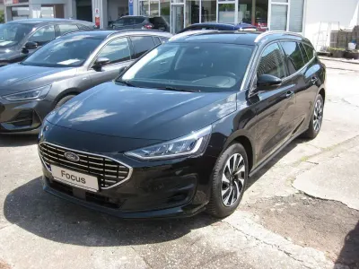 Gebraucht Ford Focus Titanium 125 PS (91 kW) 2024 Obsidian schwarz Kombi