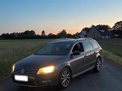 Gebraucht VW Passat Highline 105 PS (77 kW) 2011 Grau Kombi