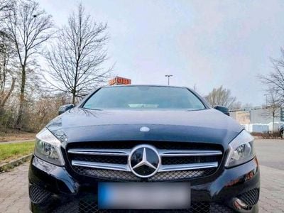 Second-hand Mercedes A200 AMG 136 CP (100 kW) 2014 Negru Break