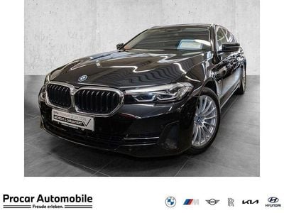 Black sapphire Gebraucht 2021 BMW 530 Kombi | 26.470 € (Superpreis)