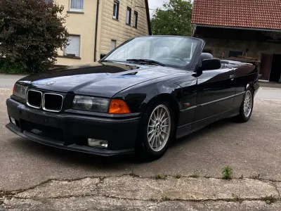 Gebraucht BMW 320 Cabriolet Basis 150 PS (110 kW) 1994 Schwarz Cabrio