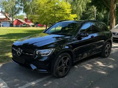 Gebraucht Mercedes GLC220 AMG line 194 PS (142 kW) 2021 Schwarz SUV
