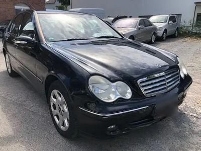 Mercedes C200