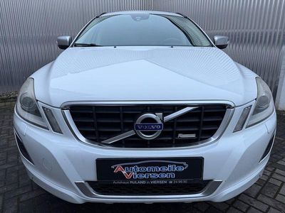 Weiß Gebraucht 2011 Volvo XC60 R-Design SUV | 7.990 € (Fairer Preis)