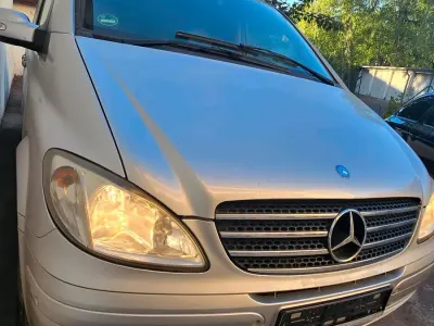 Gebraucht Mercedes Viano 116 PS (85 kW) 2009 Silber Van / Kleinbus