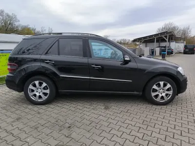 Gebraucht Mercedes ML280 200 PS (147 kW) 2007 Schwarz SUV