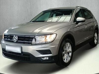 Silber Gebraucht 2017 VW Tiguan Sound SUV | 17.500 € (Etwas zu teuer)