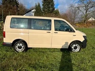 Gebraucht VW Caravelle Trendline 150 PS (110 kW) 2018 Van