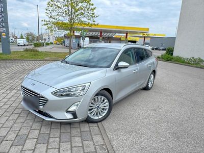 Gebraucht Ford Focus 120 PS (88 kW) 2019 Silber Kombi