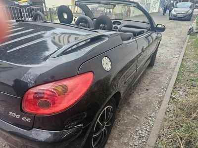 Gebraucht Peugeot 206 CC 109 PS (80 kW) 2004 Schwarz Cabrio