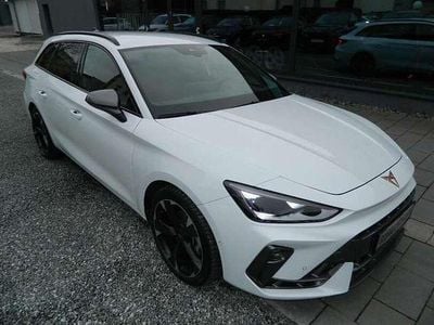 Gebraucht Cupra Leon 150 PS (110 kW) 2025 Glacial weiß metallic Kombi