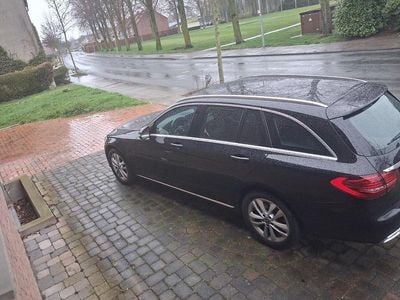 Gebraucht Mercedes C220 Avantgarde 194 PS (142 kW) 2020 Schwarz Kombi