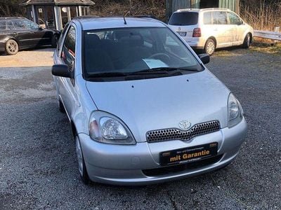 Gebraucht Toyota Yaris Sol 86 PS (63 kW) 2002 Silber Limousine