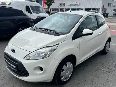 Gebraucht Ford Ka Trend 69 PS (50 kW) 2015 Weiß Kleinwagen
