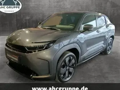 Neu Toyota Urban Cruiser Lounge 128 kW (175 PS) 2026 Grau SUV