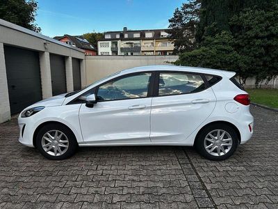 Weiß Gebraucht 2017 Ford Fiesta Trend Kleinwagen | 5.800 € (Guter Preis)