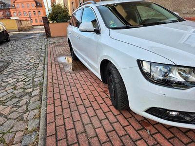 Gebraucht Skoda Superb Best of 140 PS (102 kW) 2015 Weiß Kombi