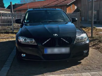 Gebraucht BMW 320 170 PS (125 kW) 2009 Schwarz Limousine