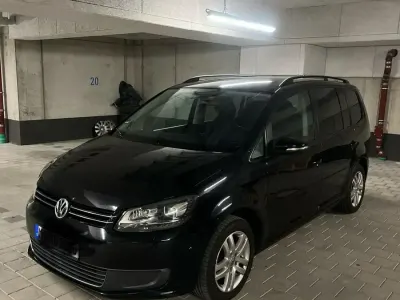 Gebraucht VW Touran 140 PS (102 kW) 2011 Schwarz Van / Kleinbus