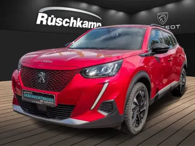 Gebraucht Peugeot e-2008 Allure 100 kW (136 PS) 2022 Rot SUV