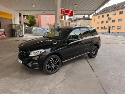 Gebraucht Mercedes E250 2015 Schwarz SUV