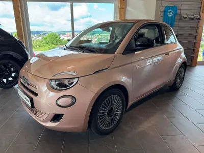 Neu Fiat 500 Icon 65 PS (47 kW) 2026 Rot