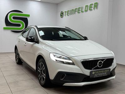 Weiß Gebraucht 2017 Volvo V40 CC Kombi | 14.690 € (Fairer Preis)