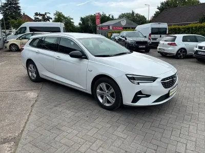Gebraucht Opel Insignia Elegance 174 PS (127 kW) 2022 Weiß Kombi