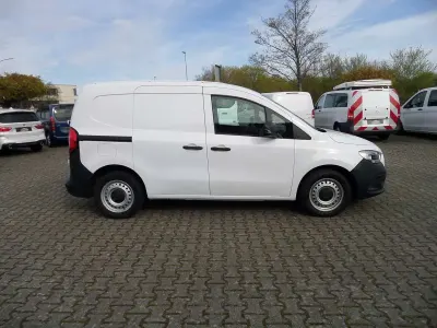 Używany Mercedes Citan 110 95 KM (69 kW) 2023 Biały Minivan