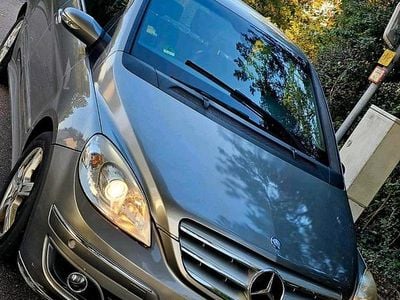 Mercedes B200