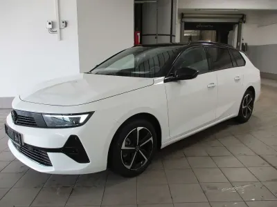 Neu Opel Astra 136 PS (100 kW) 2025 Weiß/dach in schwarz Kleinwagen