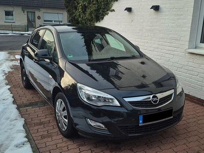 Gebraucht Opel Astra Selection 140 PS (102 kW) 2012 Schwarz Limousine