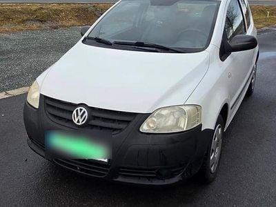 Gebraucht VW Fox 54 PS (39 kW) 2009 Weiß Kleinwagen