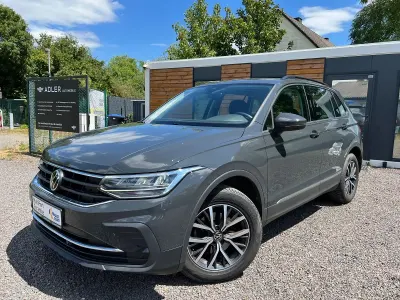 Gebraucht VW Tiguan Life 150 PS (110 kW) 2022 Grau SUV