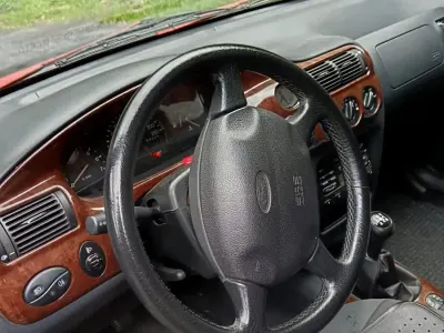 Gebraucht Ford Escort Ghia 115 PS (84 kW) 1998 Limousine