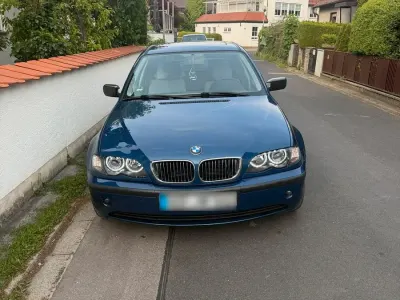 Gebraucht BMW 318 143 PS (105 kW) 2001 Blau Limousine