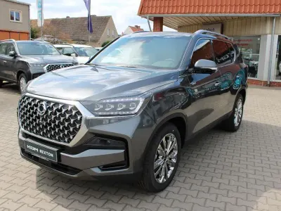 Neu KGM Rexton 201 PS (147 kW) 2026 Grau SUV
