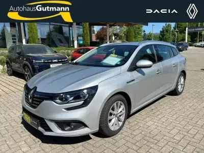 Używany Renault Mégane Intens 110 KM (80 kW) 2017 Andere Sedan/Limuzyna
