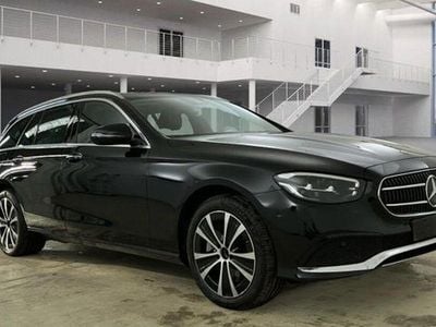 Gebraucht Mercedes E300 Avantgarde 306 PS (225 kW) 2022 Schwarz Limousine