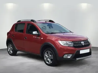 Gebraucht Dacia Sandero Prestige 101 PS (74 kW) 2020 Rot Limousine