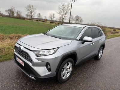 Gebraucht Toyota RAV4 Hybrid Club 178 PS (130 kW) 2020 Silber SUV