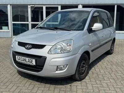 Gebraucht Hyundai Matrix Comfort 103 PS (75 kW) 2009 Silber Van / Kleinbus
