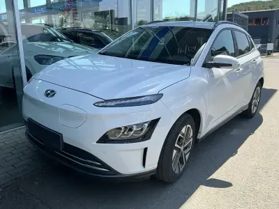 Gebraucht Hyundai Kona Trend 150 kW (204 PS) 2022 Weiß SUV