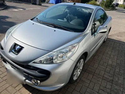Gebraucht Peugeot 207 CC Platinum 120 PS (88 kW) 2008 Silber Cabrio