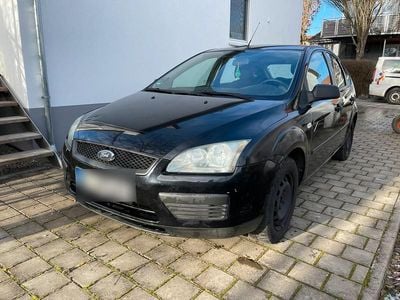 Schwarz Gebraucht 2006 Ford Focus Limousine | 400 € (Guter Preis)