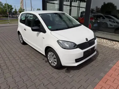 Used Skoda Citigo Cool Edition 60 HP (44 kW) 2017 White Hatchback