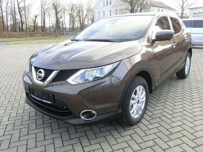 Gebraucht Nissan Qashqai N-Connecta 116 PS (85 kW) 2016 Bronze SUV