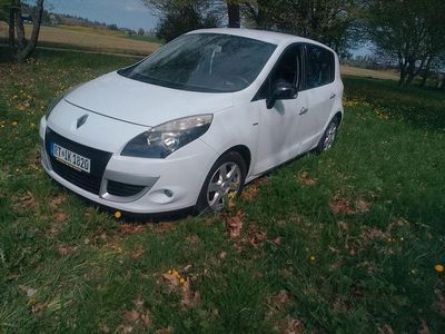 Gebraucht Renault Scénic III Bose Edition 131 PS (96 kW) 2012 Weiß Van / Kleinbus