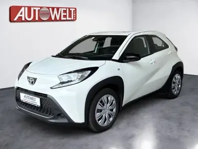 Gebraucht Toyota Aygo X Business Edition 72 PS (52 kW) 2025 Schneeweiß SUV