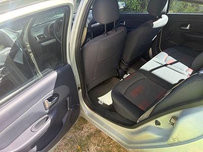 Second-hand Renault Clio II Authentique 75 CP (55 kW) 2005 Berlinǎ